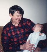 Is this a proud grandpfather !?